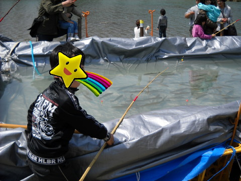 広瀬川で遊ぼう2011でニジマス釣り