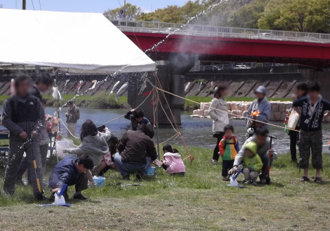広瀬川で遊ぼう2013でペットボトルロケットに初挑戦