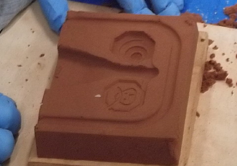 宮城県産業技術総合センターでベーゴマの鋳造に挑戦！土枠が完成！