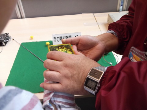 熱で発電する装置の実験