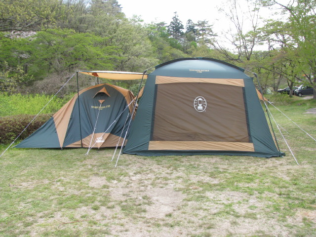 我が家が設置したタープとテント