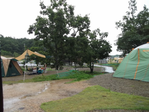キャンプ２日目は雨･･･。