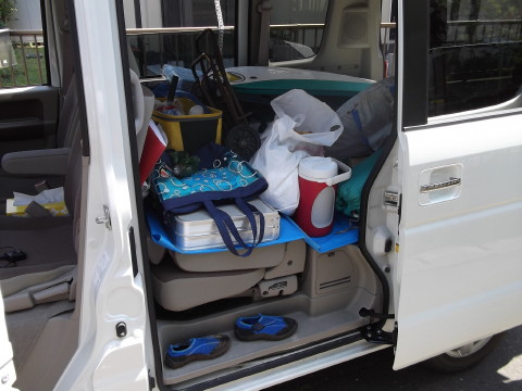 秋保二口キャンプ場へ向けて車に積み込み