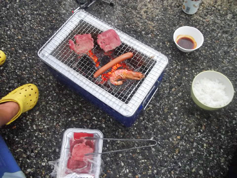 今年のバーベキューはエビも焼いてみた