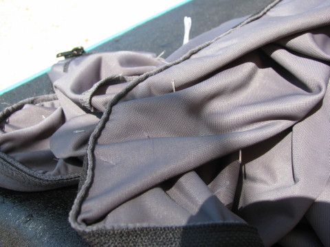 ラッシュガードに刺さっていた沢山のトゲ