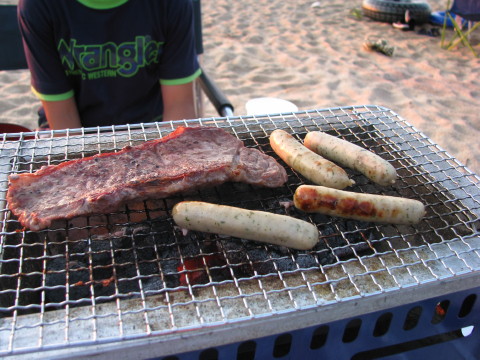 笹川流れの砂浜でバーベキュー！