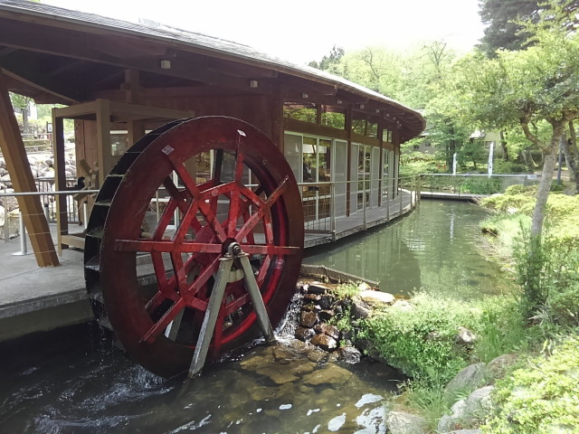 キャンプ場近くにある自然体験施設「天水舎」