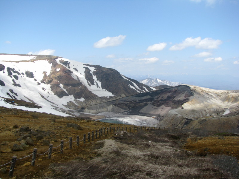 蔵王の火口湖（お釜）
