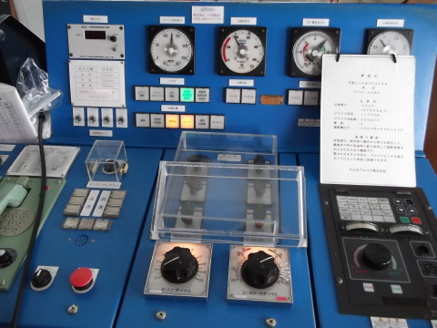 宮城丸の計器類