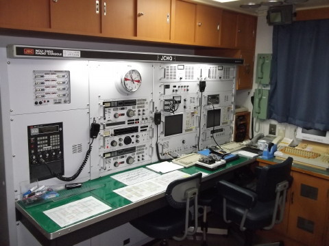 宮城丸の無線室