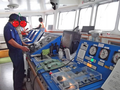 実習線「宮城丸」の操縦室内