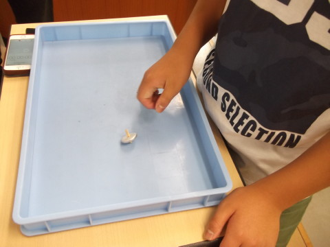 できあがったベーゴマを回す