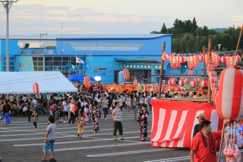 ボートピア川崎のお祭り会場
