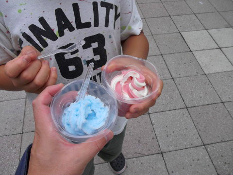 西公園で買ったアイス