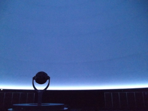 仙台市天文台のプラネタリウム内