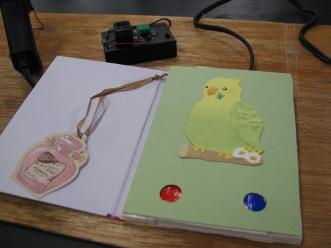 音声レター風に仕上げた録音・再生機