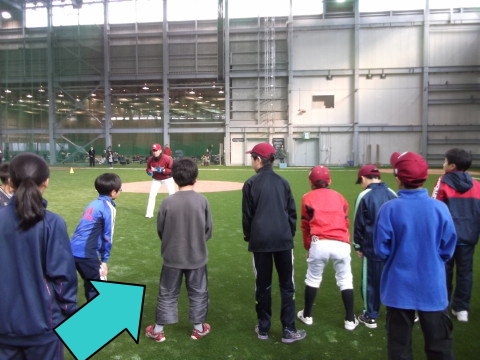 楽天おやこ野球教室で，まずは準備運動